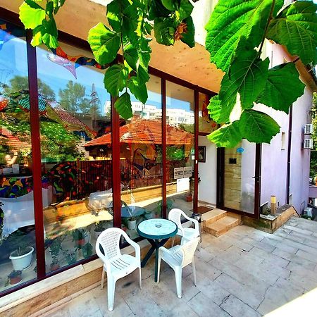 Family Art Hotel Gallery Pleven Luaran gambar