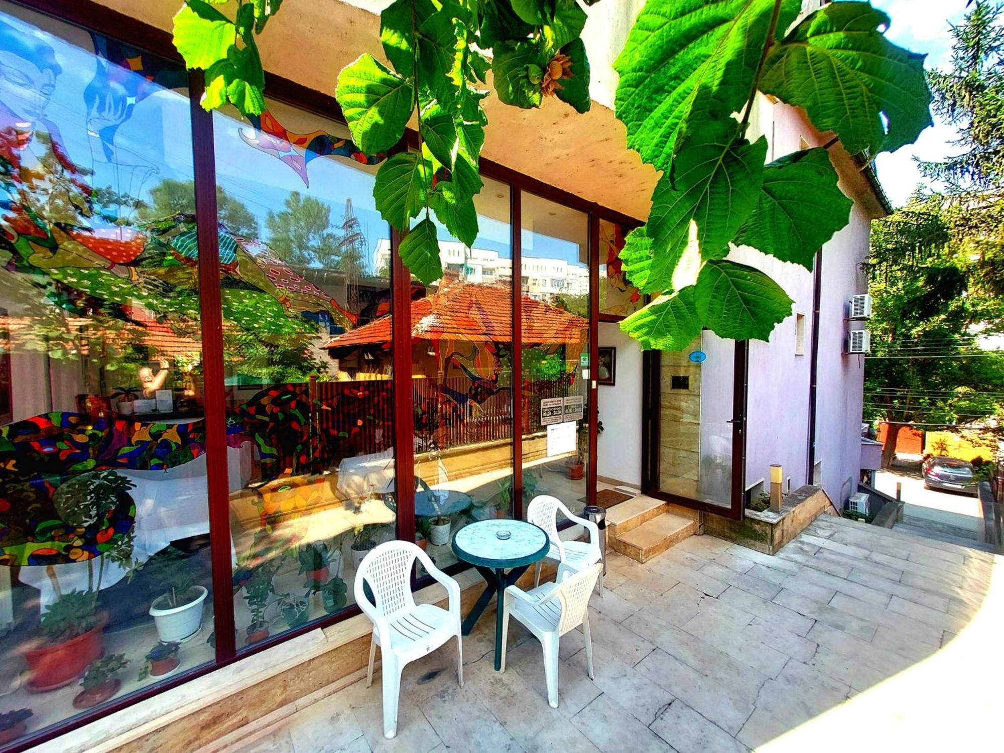 Family Art Hotel Gallery Pleven Luaran gambar